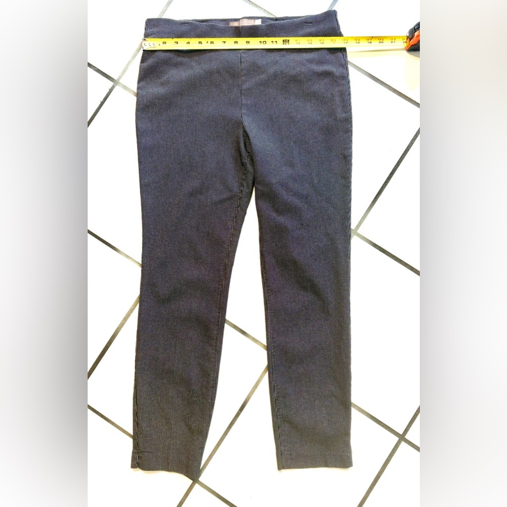 Crosby Women’s pants-stretchy, slim fit, tapered legs in textured fabric